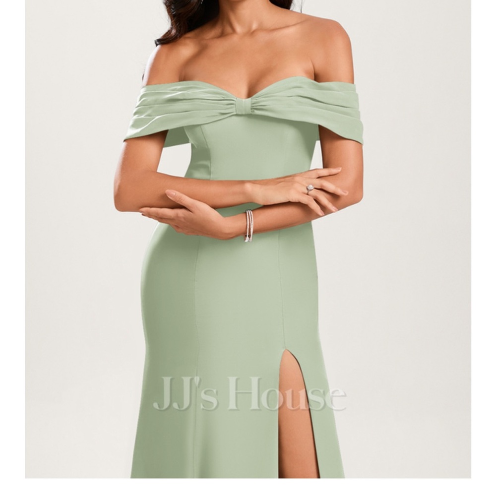 JJs House Chiffon Celadon Mermaid / Trumpet Gown Size 12